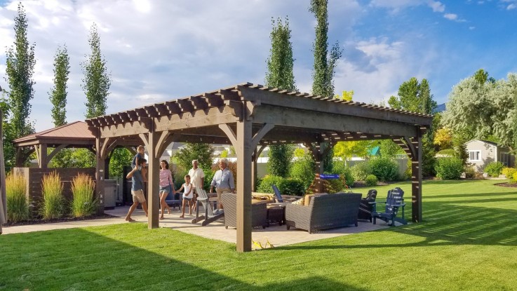 Install Pergolas in Your Home to Make Your Outdoor Space Elegant and Stylish
