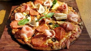 5% off Grilled Hut Pizza,Use Code OZ05