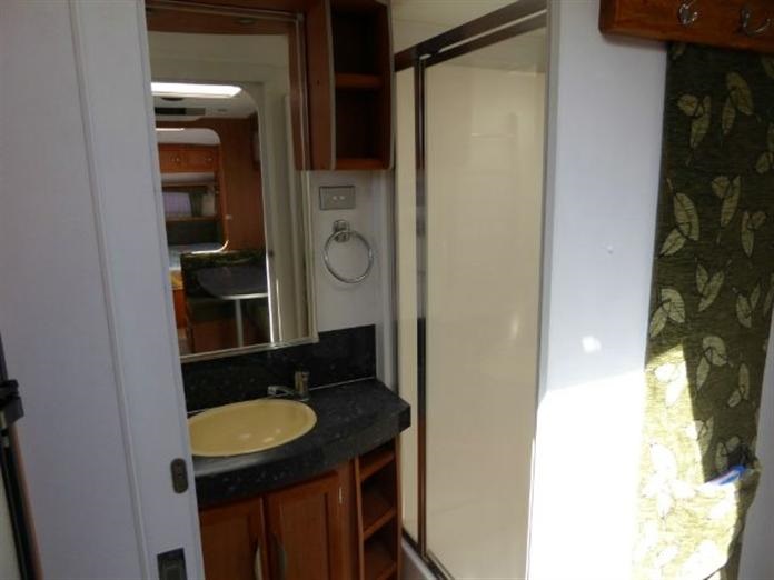 2008 WINDSOR ROYALE CARAVAN