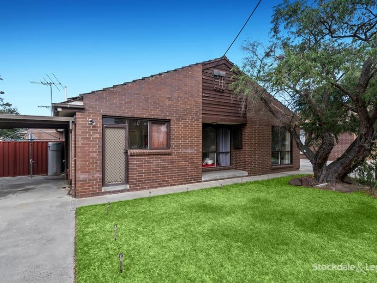 Street Frontage & Spacious Two Bedroom V