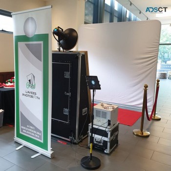 Lens-lock Lifetime Memories with Open Photo Booth for your Party