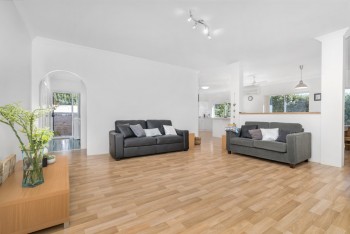 Fantastic Location - Bluff Point Estate