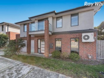 Townhouse Treat in Central Boronia