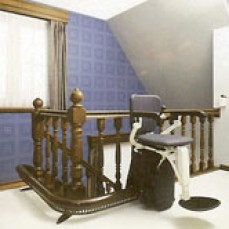 Indoor curved rail stairlift