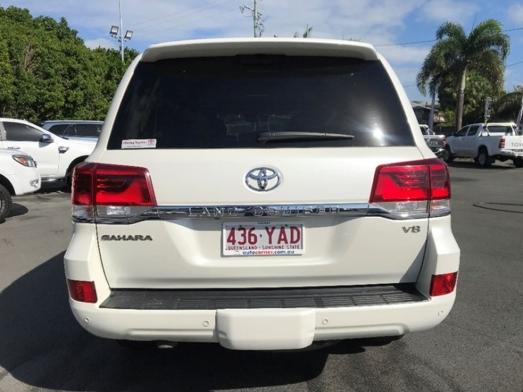 2016 Toyota Landcruiser Sahara Wagon (Wh
