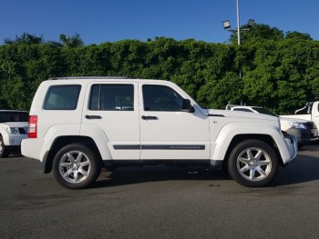 2011 Jeep Cherokee Limited Wagon (White)