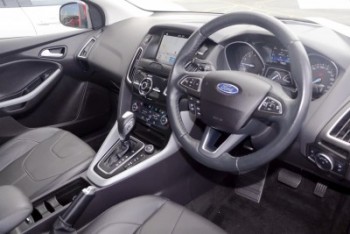 2017 Ford Focus LZ Titanium Hatchback fo