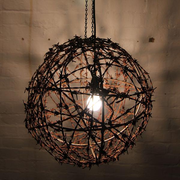 BARBED WIRE BALL LIGHT FITTING
