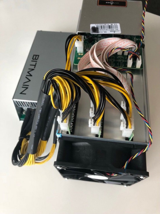 Selling Bitmain Antminer S9 14TH with PS