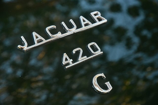  Jaguar 420G Sedan