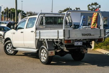 2009 TOYOTA HILUX SR CAB CHASSIS (WHITE)