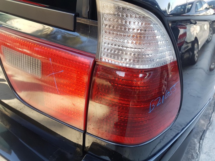 BMW X5 RIGHT TAILLIGHT OUTER E53 11/00-0