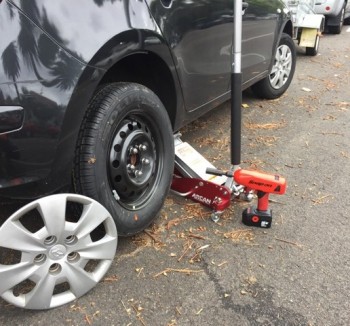 Flat Tyre Road Side Service in sydney location