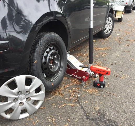 Flat Tyre Road Side Service in sydney location