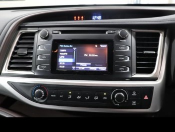 TOYOTA KLUGER GX (4X2) 2017