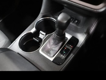 TOYOTA KLUGER GX (4X2) 2017