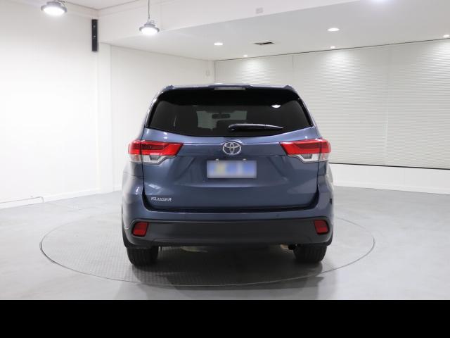 TOYOTA KLUGER GX (4X2) 2017