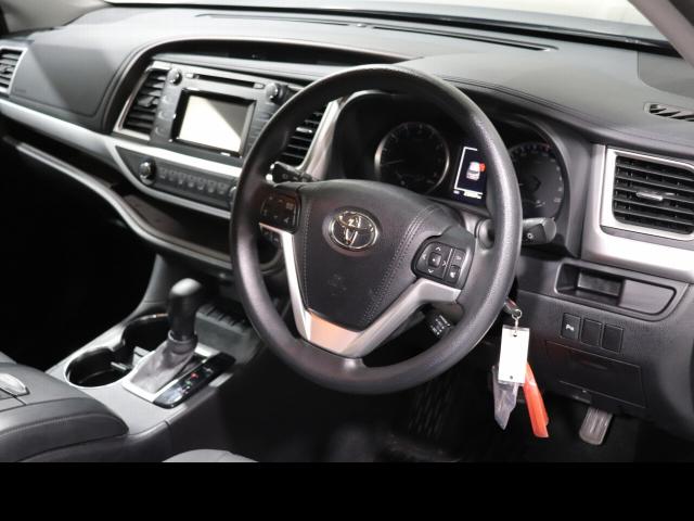 TOYOTA KLUGER GX (4X2) 2017