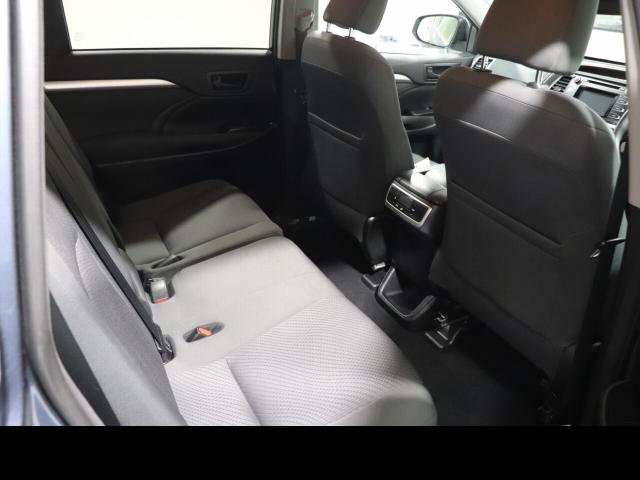 TOYOTA KLUGER GX (4X2) 2017