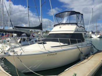MARINER 2800 FLYBRIDGE CRUISER