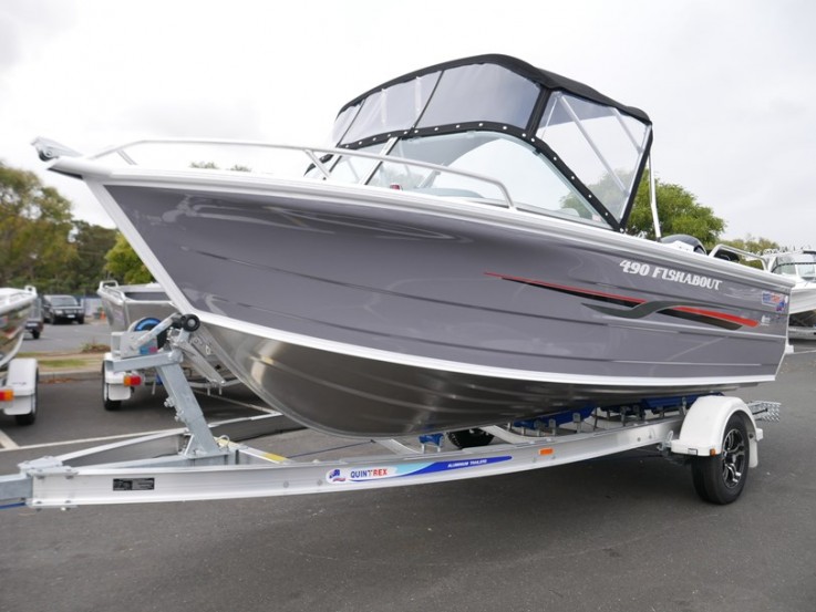 QUINTREX 490 FISHABOUT DLX - RUNABOUT