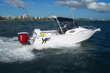 QUINTREX YELLOWFIN 6700 OFFSHORE - SOFT 