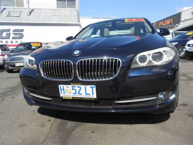 BMW  528I 2010