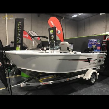 Stacer 429 Outlaw Side Console