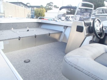 New Stacer 449 Outlaw Side Console