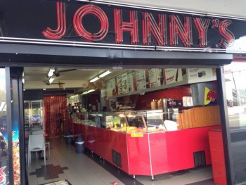 Johnny's Pizza & Kebabs