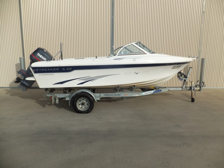 STREAKER 5.02 SPORTS RUNABOUT SKI BOAT