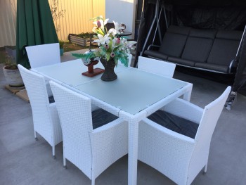 Outdoor Setting Brand New Condition 