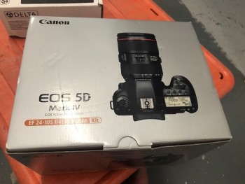 Canon EOS 5D Mark IV 30.4MP Digital SLR 