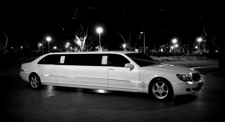 LIMOUSINE HIRE FOR YOUR WEDDING