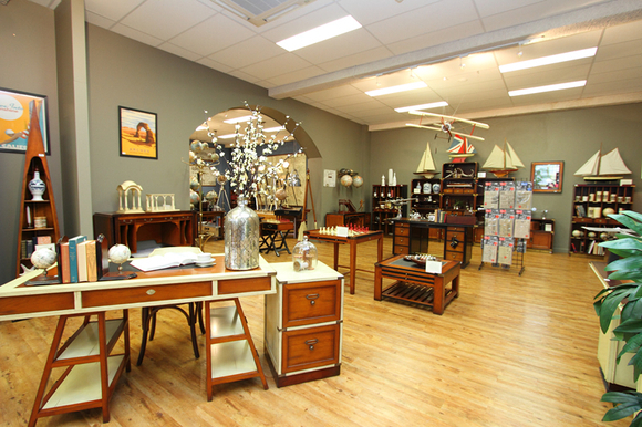 Reputed Replica Home Decor Store in Pert