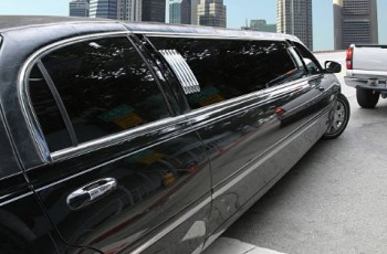 Adelaide Airport Transfers | Maxi Limo