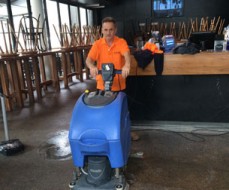 Professionals for Commercial and House Cleaning Services in Canberra 