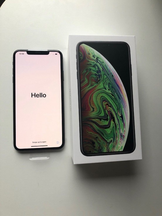 Apple iPhone XS Max 256GB Space Gray is 