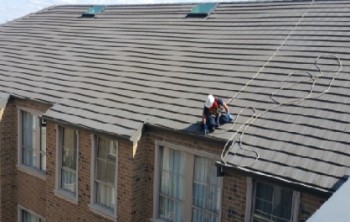 Cost-Effective Roof Gutter Cleaning Services in Melbourne