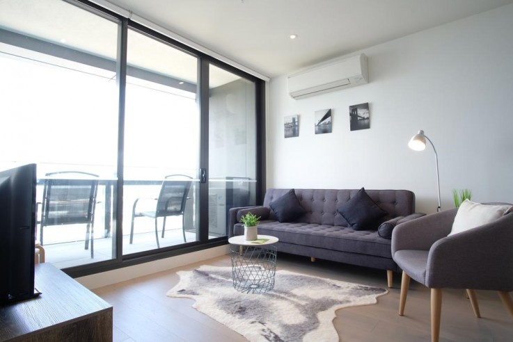 2 bed to rent on Collins Street, Melbour