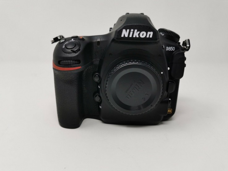 Nikon D850 dslr 45.7MP Camera body