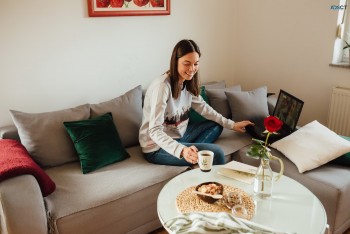 Earn a 6-Figure Side-Income Online (FREE Training)