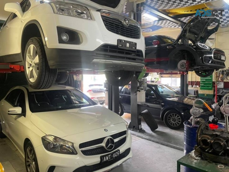 Professional Car Mechanic Service in Camberwell