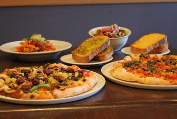 La Piazza Cafe / Restaurant