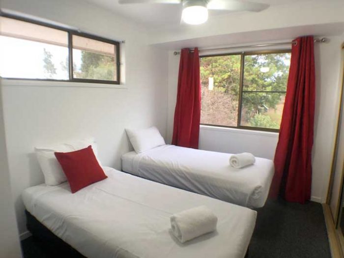 Jacaranda Place Motor Inn