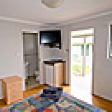 Nebo Junction Accommodation Village