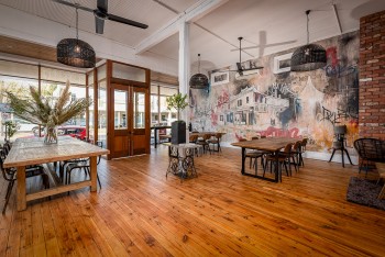 Uneke Lounge