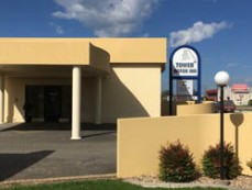 Golden Chain Tower Motor Inn