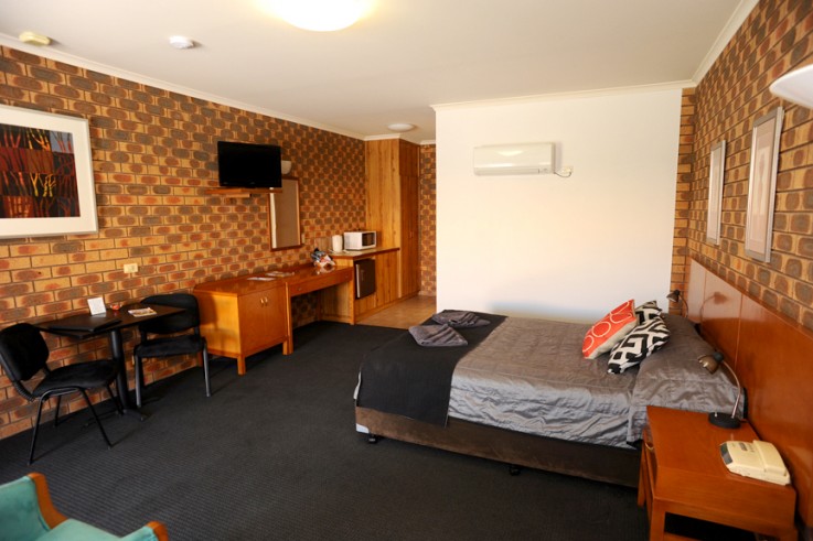 Horsham Mid City Court Motel