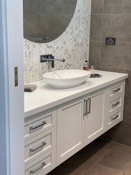 Lifestyle Custom Cabinetry - Cardiff Kitchen Cabinets